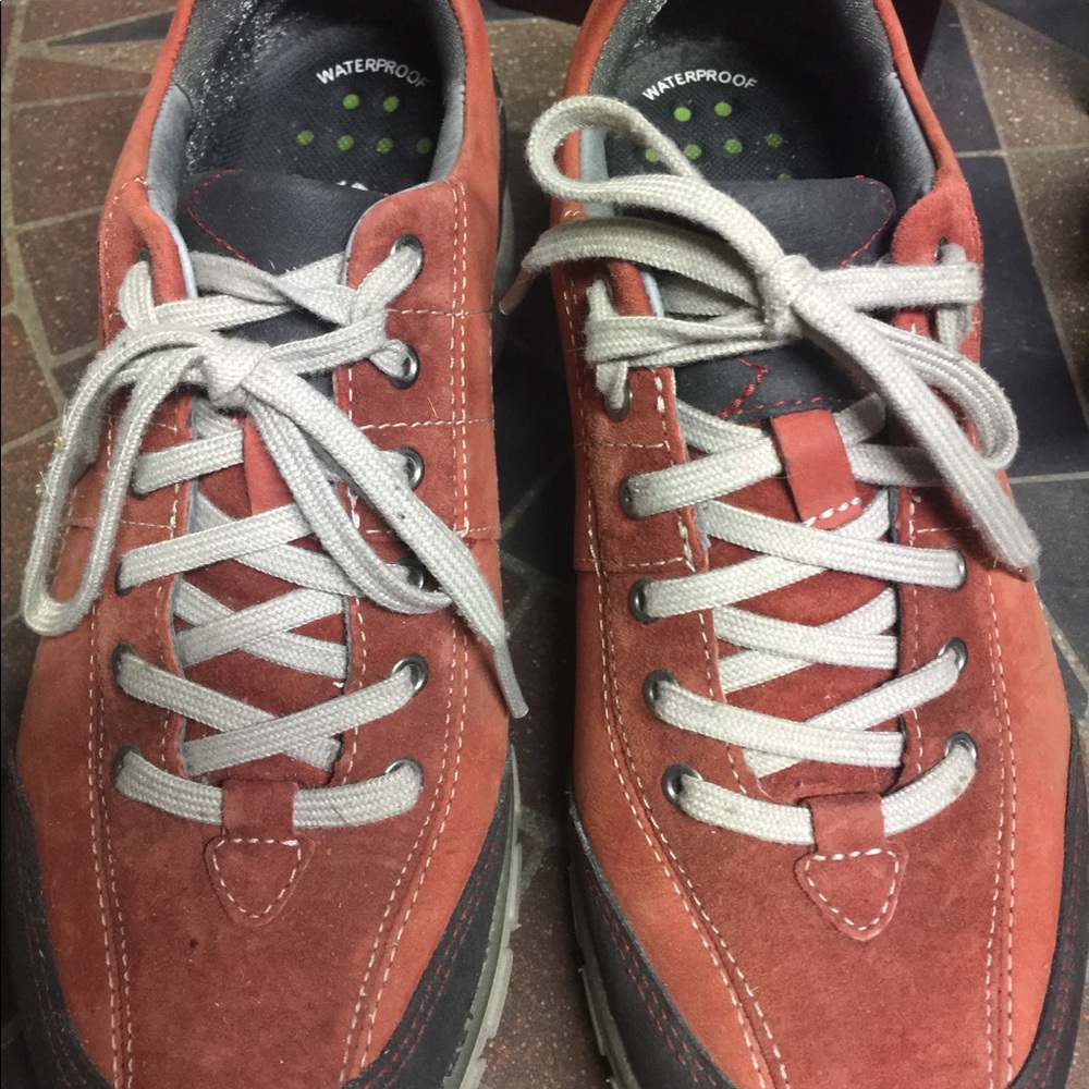 Ladies shoes